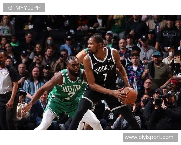 杰伦盛赞米诺特具备理想侧翼特质展现出野兽般的尺寸与运动能力